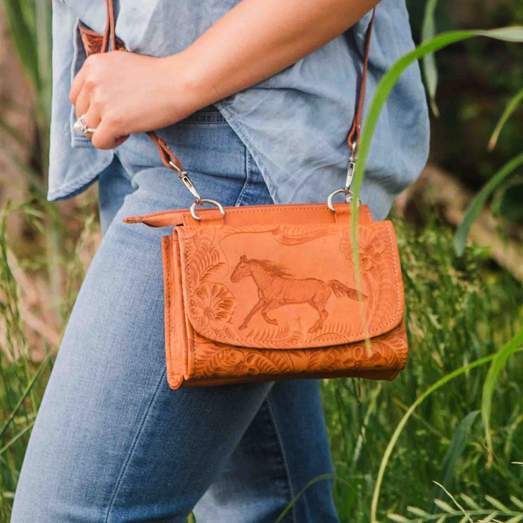 Hitchin' Post Collection | American West Handcrafted Leather
