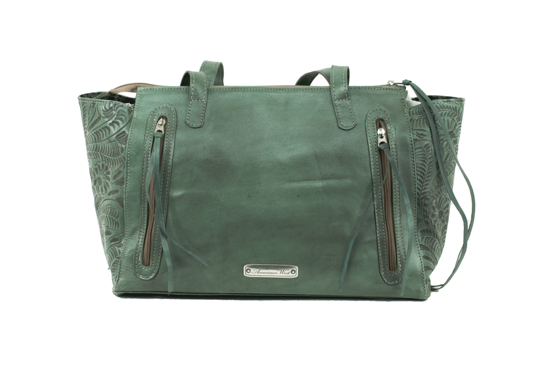 Back view of Navajo Soul conceal carry tote with back zippered pocket with double opening